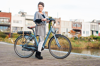 qwic-elektrische-fiets-vrouw